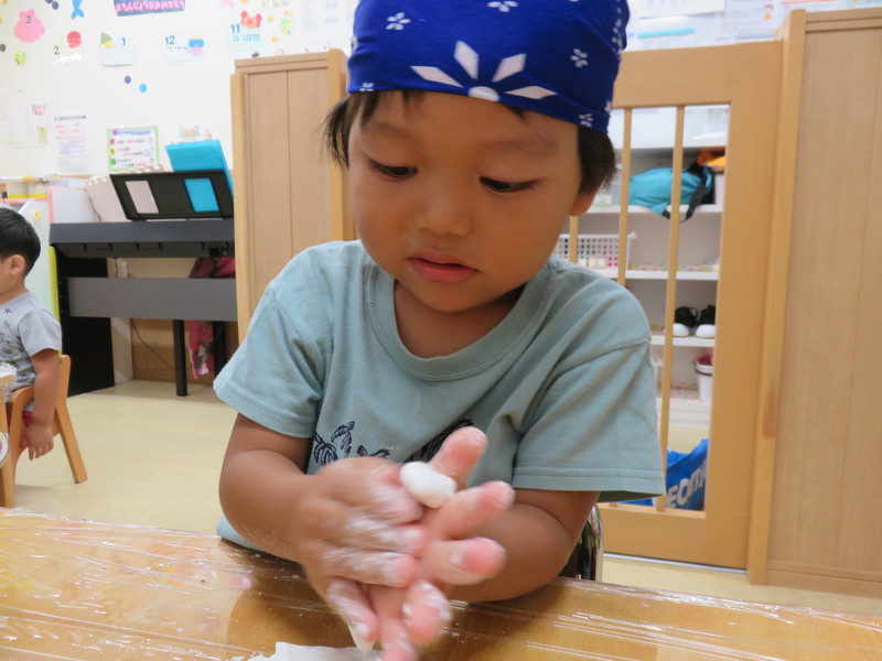 お団子作りに集中…( *´艸｀)