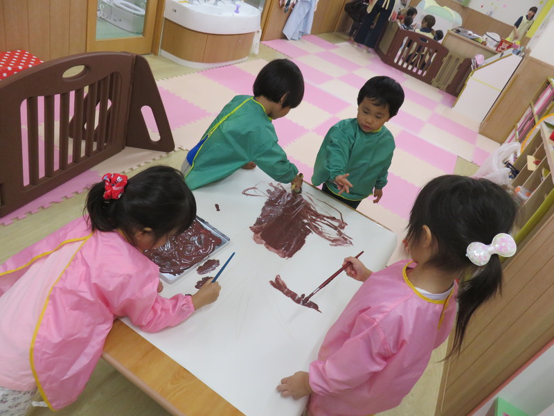 絵具ぬりぬり…♪