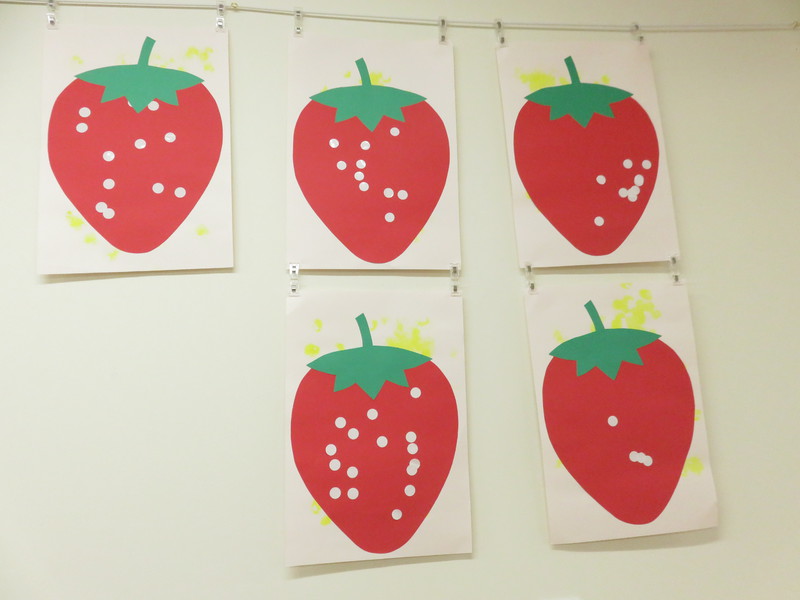 りす組４月壁面制作