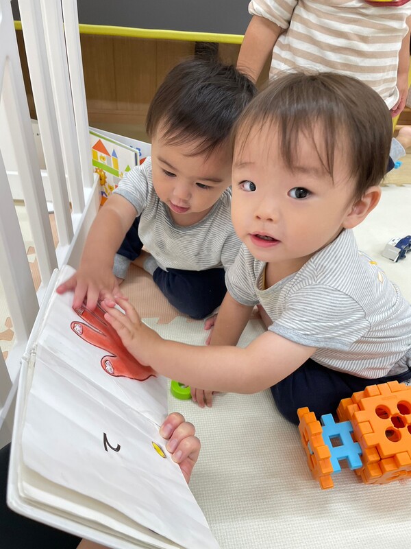 一緒に絵本読もう📖